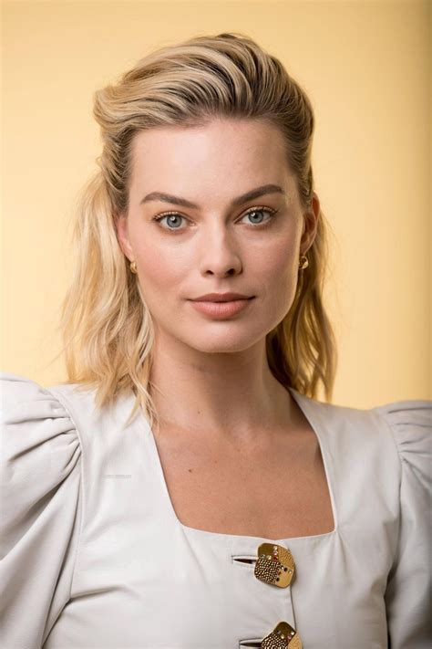 margot robbie pictures.